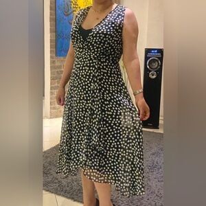 Calvin Kline Polka dots green&white dress sleeveless!Has lining. New With Tag